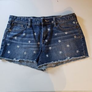 Women's GAP short. So. 6/28